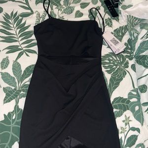 Super cute black little dress